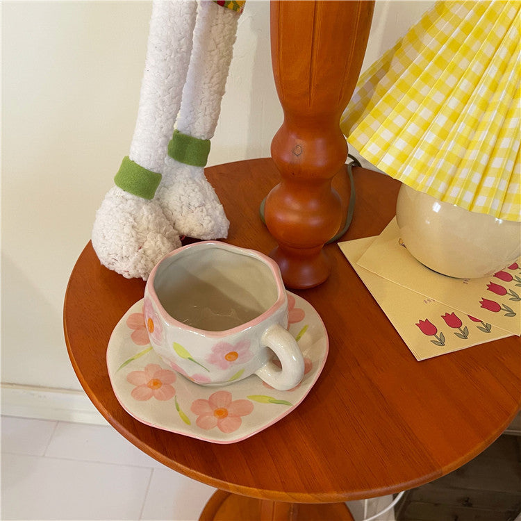 Retro Young Girl Heart Hand Pinch Coffee Set